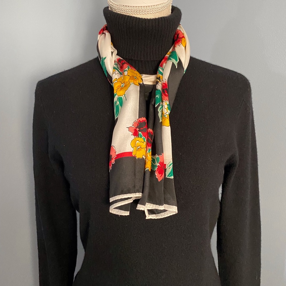 Classy Rectangular Scarf - Picture 5 of 7